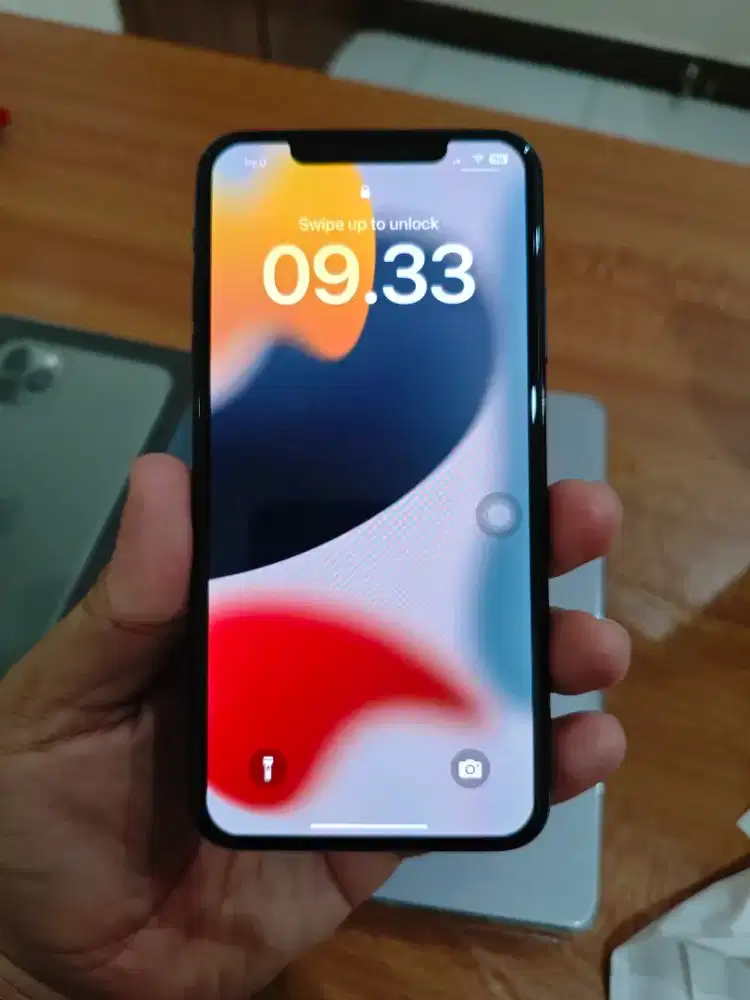 Iphone 11 Pro Max 256 GB INTER FULLSET ORIGINAL LENGKAP DARI BARU BELI