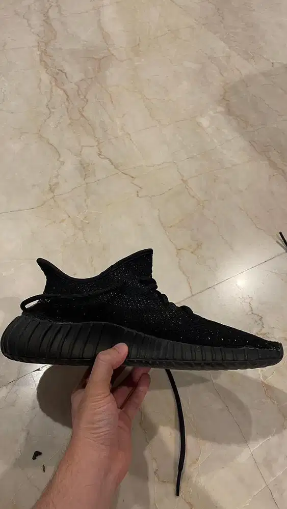 Sepatu Adidas Yeezy V2 Oreo
