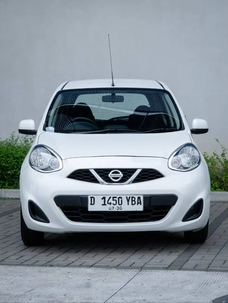 Nissan march matic 1.2L 2015 putih