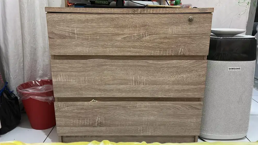 Laci informa 3 tingkat warna oakwood