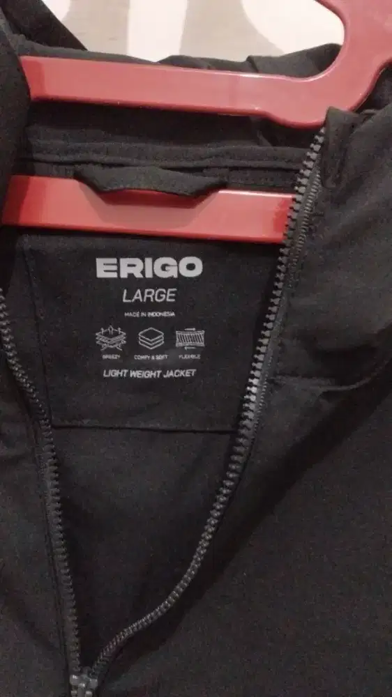 Jaket outdoor erigo hitam