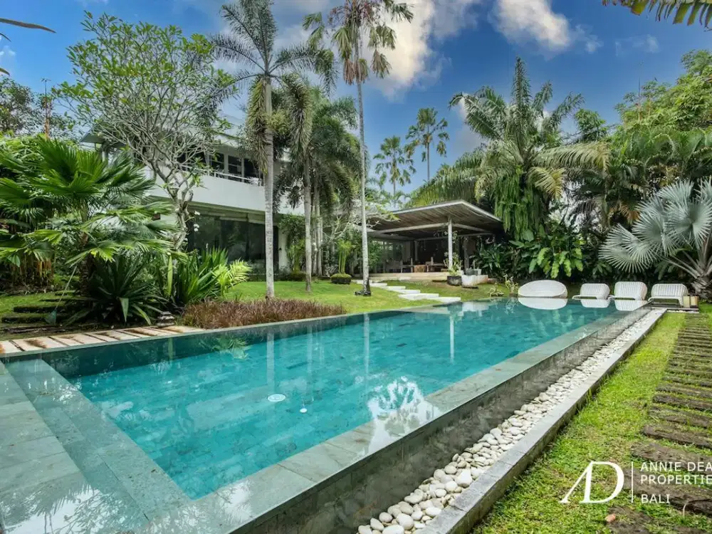 FREEHOLD | PRIME ESTATE WITH DEVELOPMENT LAND NEAR KEDUNGU BEACH