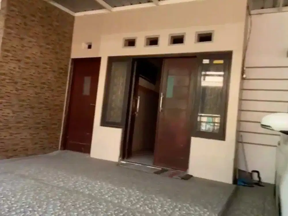 Dijual Rumah Poros Jalan Belakang Apartemen Suhat Malang