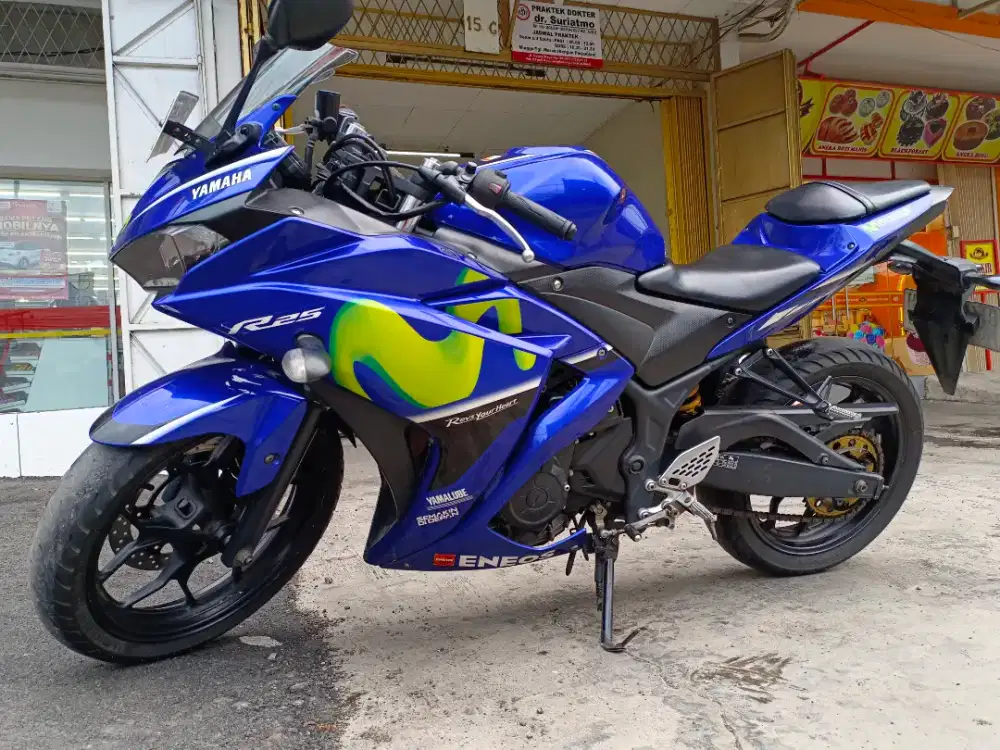 Yamaha R25 MOVISTAR 250CC Tahun 2017 Mesin Halus JOZZ Siap tancap Gass