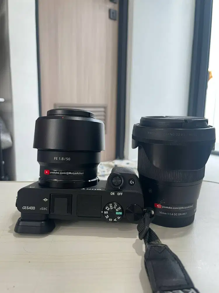 Sony A6400 + Lensa FE 1.8/50 mm + Lensa Sigma 16 mm