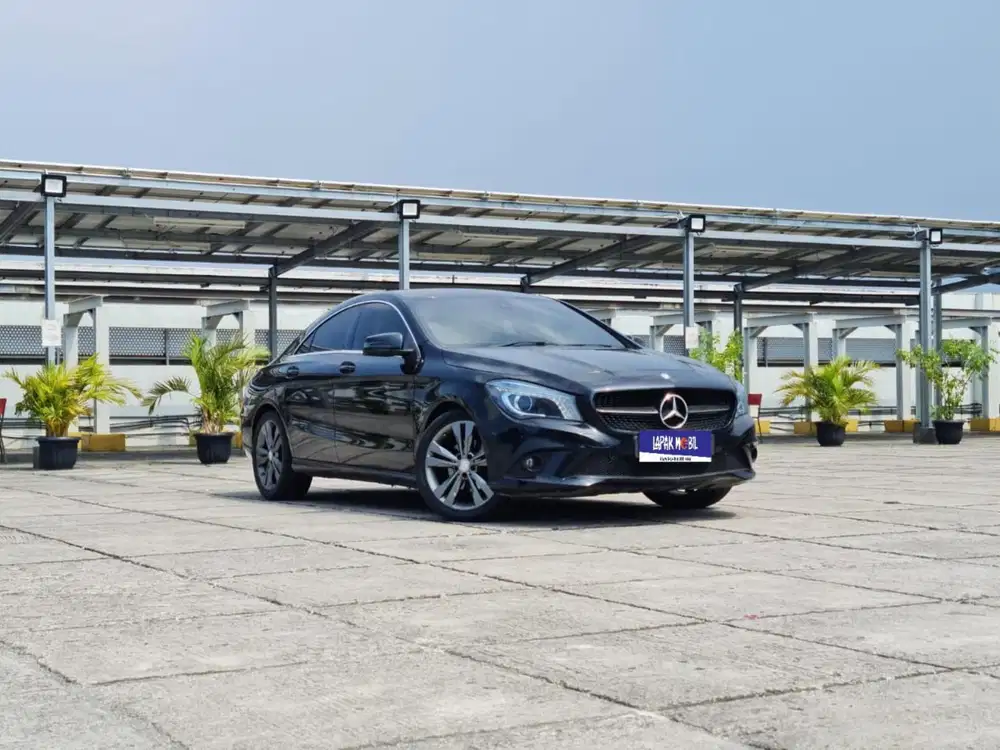 Mercedes Benz CLA200 1.6 Urban AT 2015