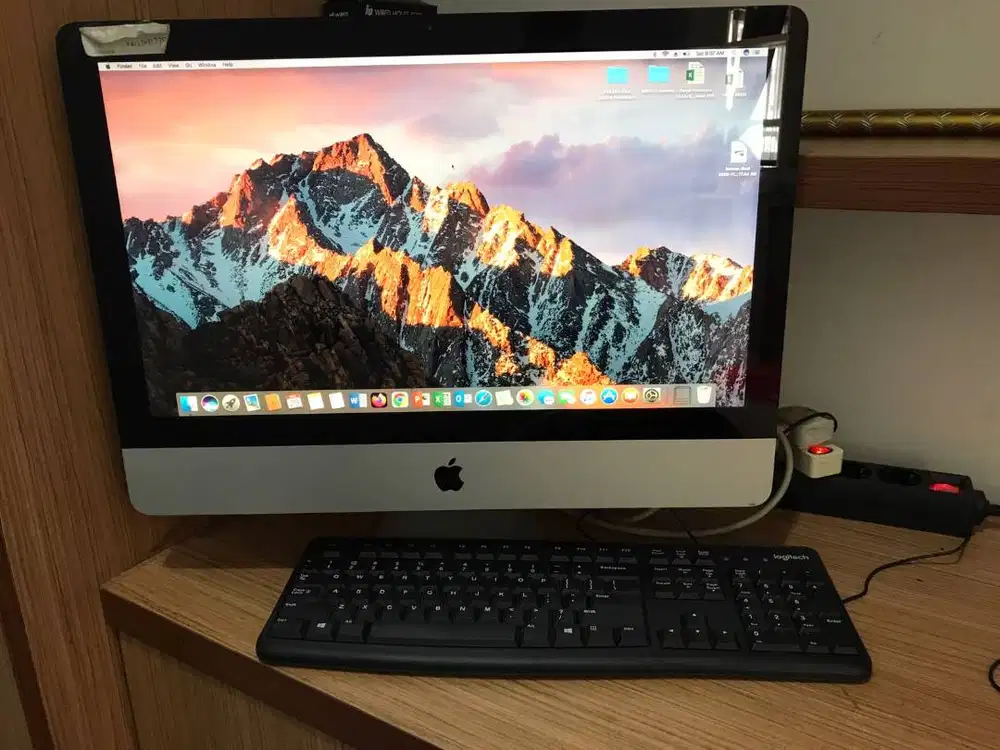 Dijual IMAC Apple 21.5 inch Core i3 Mid 2010