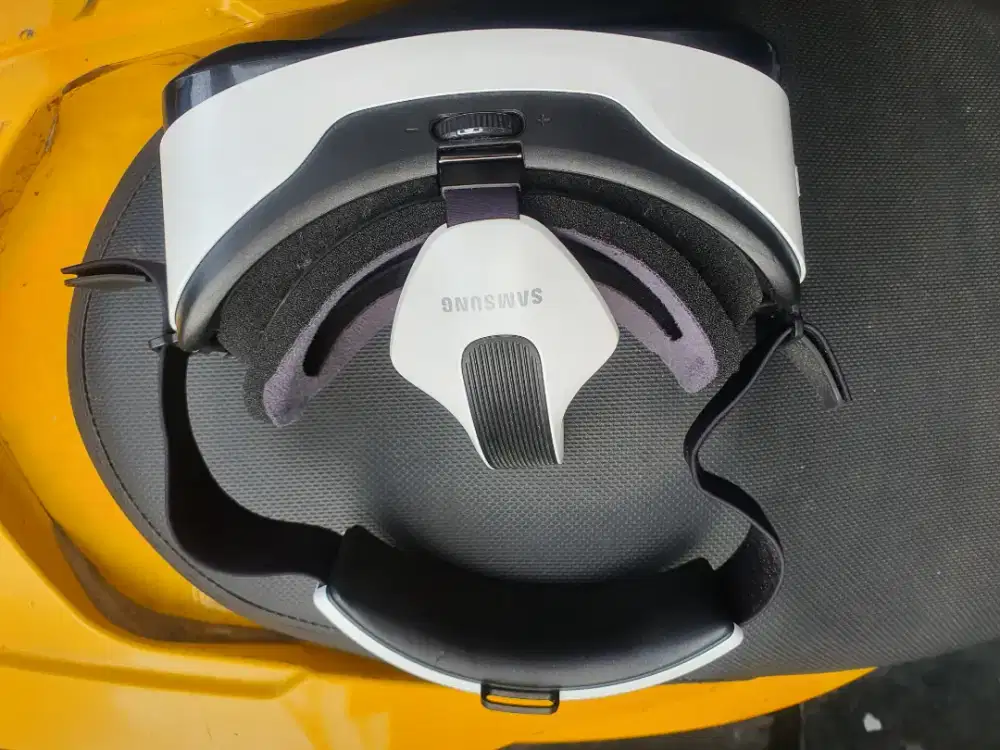 Samsung Gear VR Headset SM-R321 -White