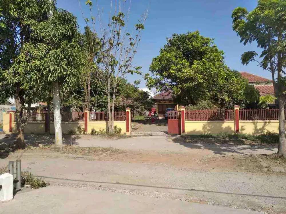 rumah luas terawat murah bisa untuk usaha di Ciparay dkt Baleendah