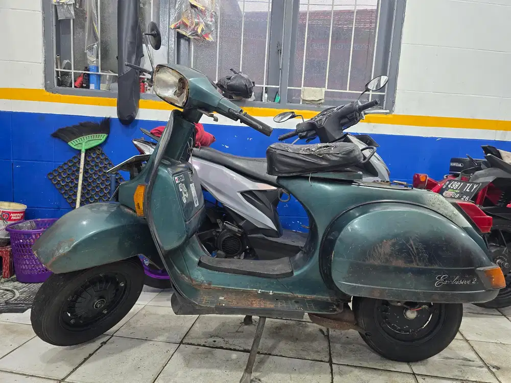 VESPA EXCLUCIVE 2 THN 97 PAJAK HIDUP MESIN JOSS