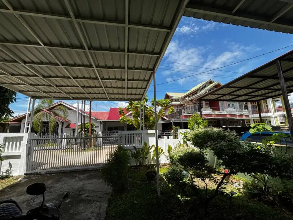 Di jual rumah dengan lokasi strategis