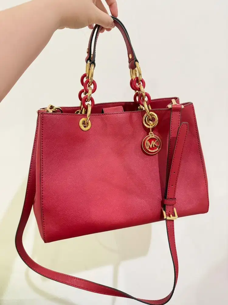 Jual TasWanita Michael Kors (MK) Selempang Merah | Preloved like New