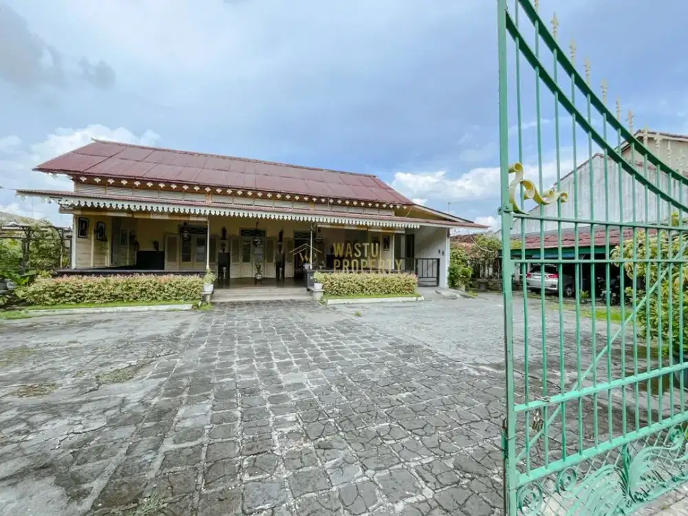 RUMAH WARISAN BUDAYA MILIK PRIBADI DI YOGYAKARTA