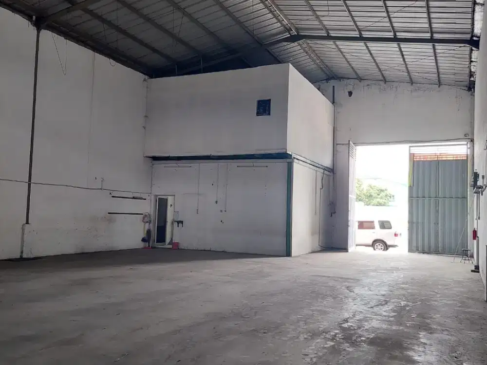 Di JUAL Cepat Laku GUDANG Krian Bersih Terawat