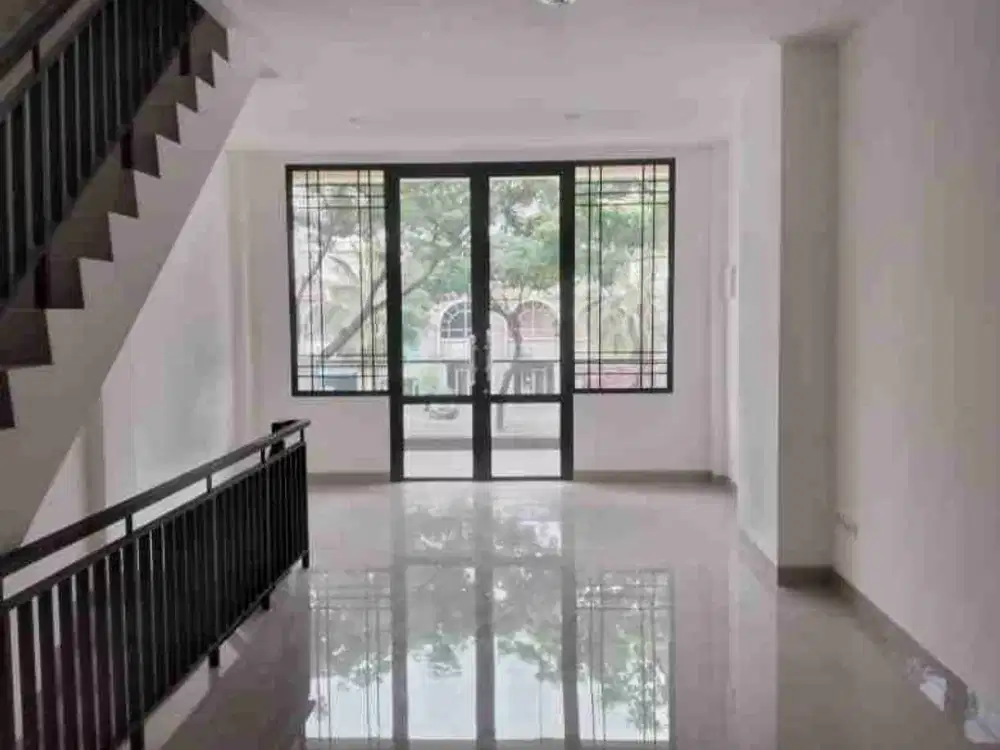 Sewa Ruko Korean Town CBD Green Lake City masih baru