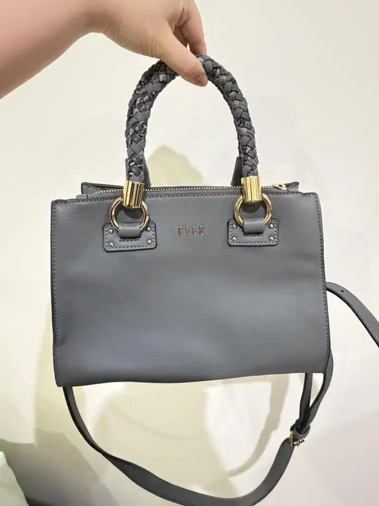 Jual Tas Wanita Selempang Elle | Preloved like New