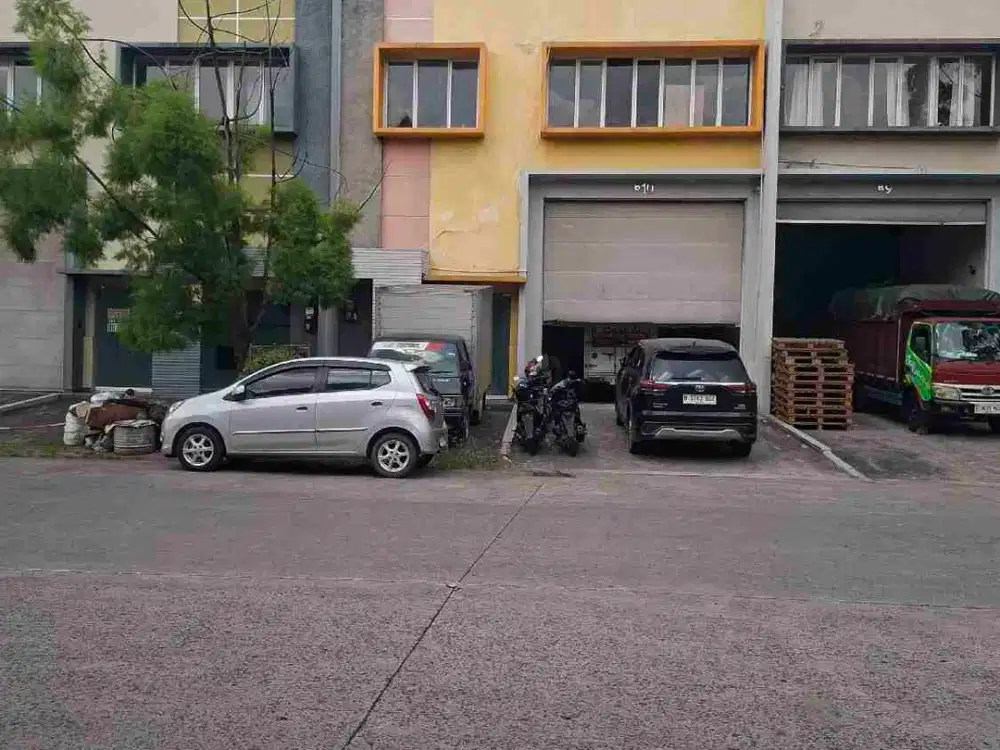 Sewa Gudang 3 in 1 Era prima 9x27.5, jalan luas hdp timur