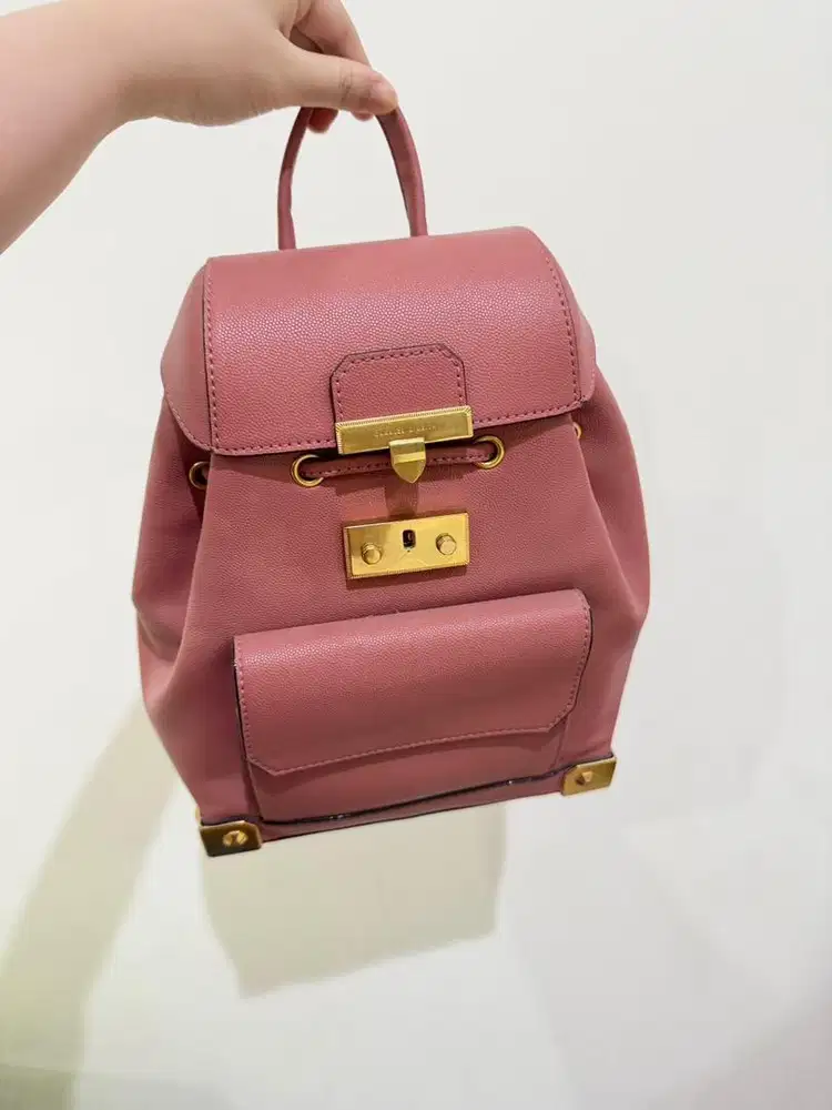 Jual Tas Backpack / Punggung Charles and Keith | Preloved like New