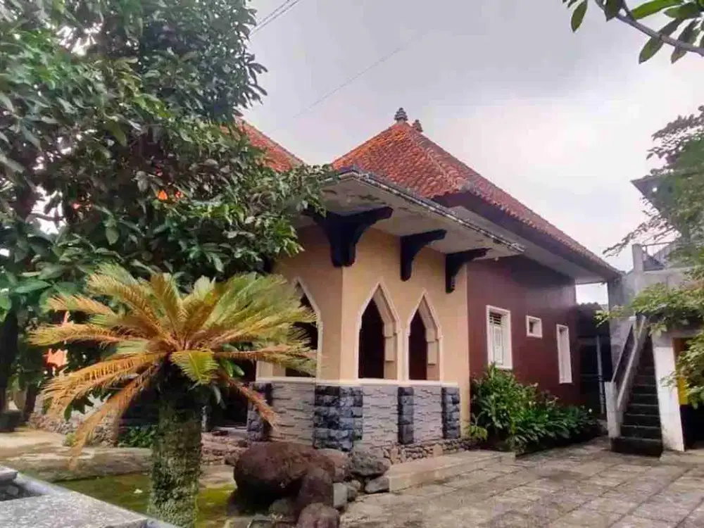 Di jual rumah Gaya Klasik, Segobang-Banyuwangi