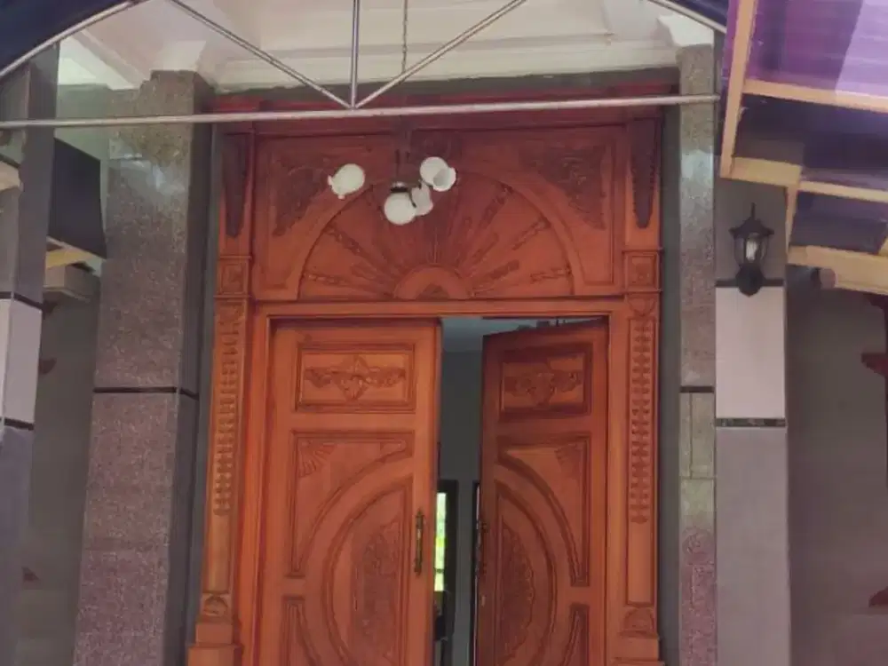 Dijual Rumah Furnished SHM Licin, Banyuwangi