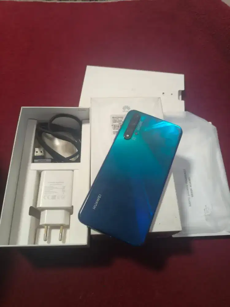 Huawei Nova 5T
Ram 8/128
Fungsi normal
Layar ada white spot