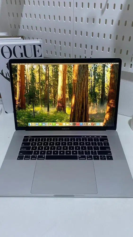 MacBook Pro Touchbar 2018 16inch, 16/512GB i7 SECOND