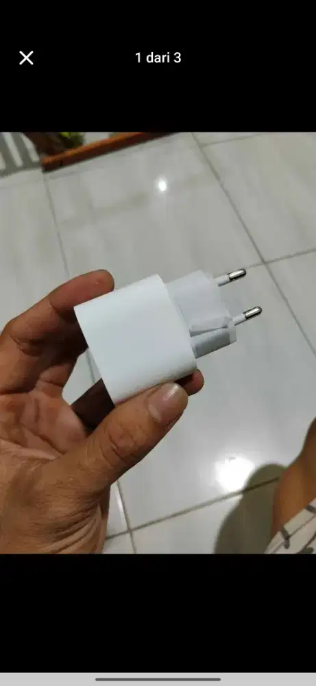 Charger original iphone masih bening kek baru