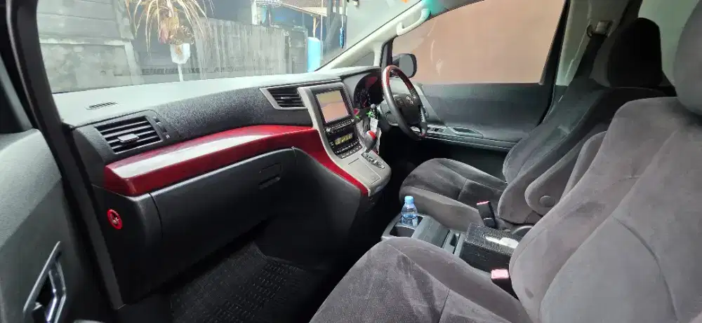 Toyota alphard 2.4 premium sound 2009 hitam DK