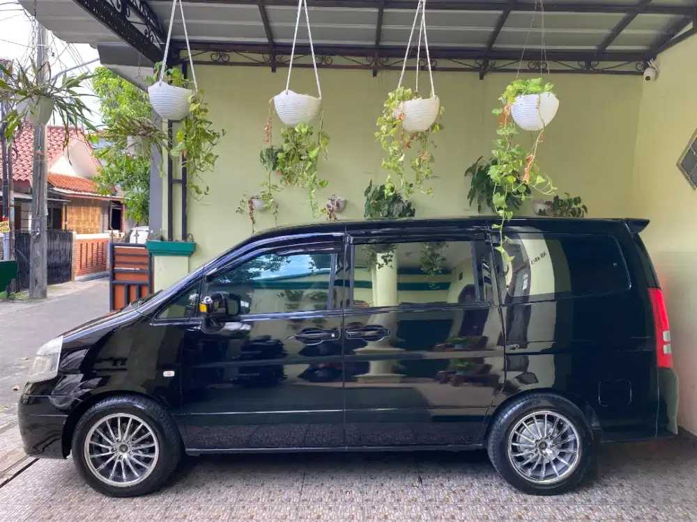 Dijual Nissan Serena 2.0 HWS AT 2008