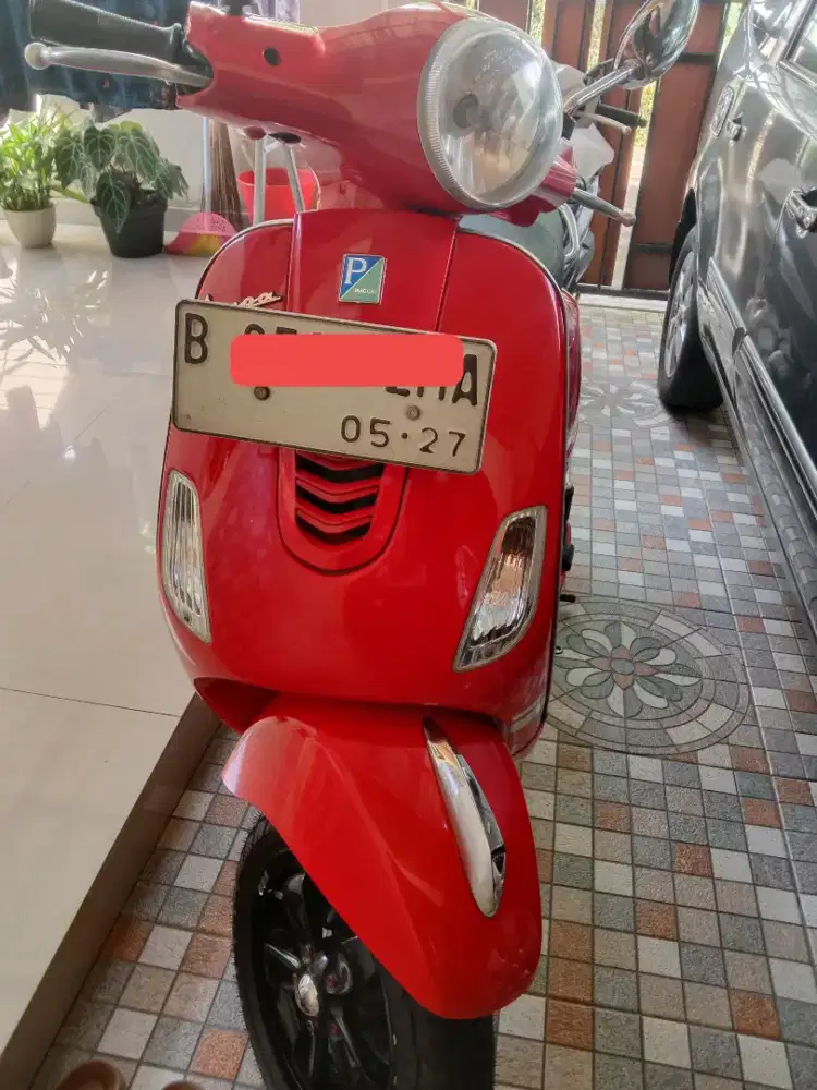 Piaggio Vespa LX 125 IGET Th. 2017 Merah Ferrari GOOD CONDITION