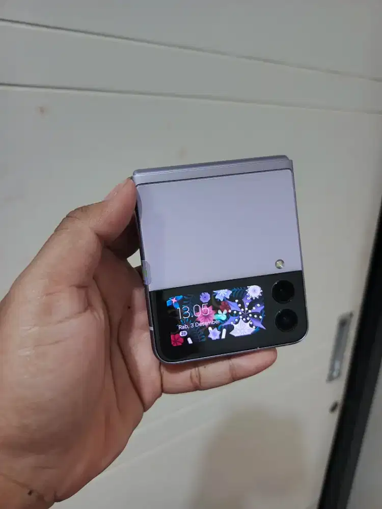 JUAL CEPAT SAMSUNG Z FLIP 3 5G 8/256 GB RESMI SEIN SECOND MURAH