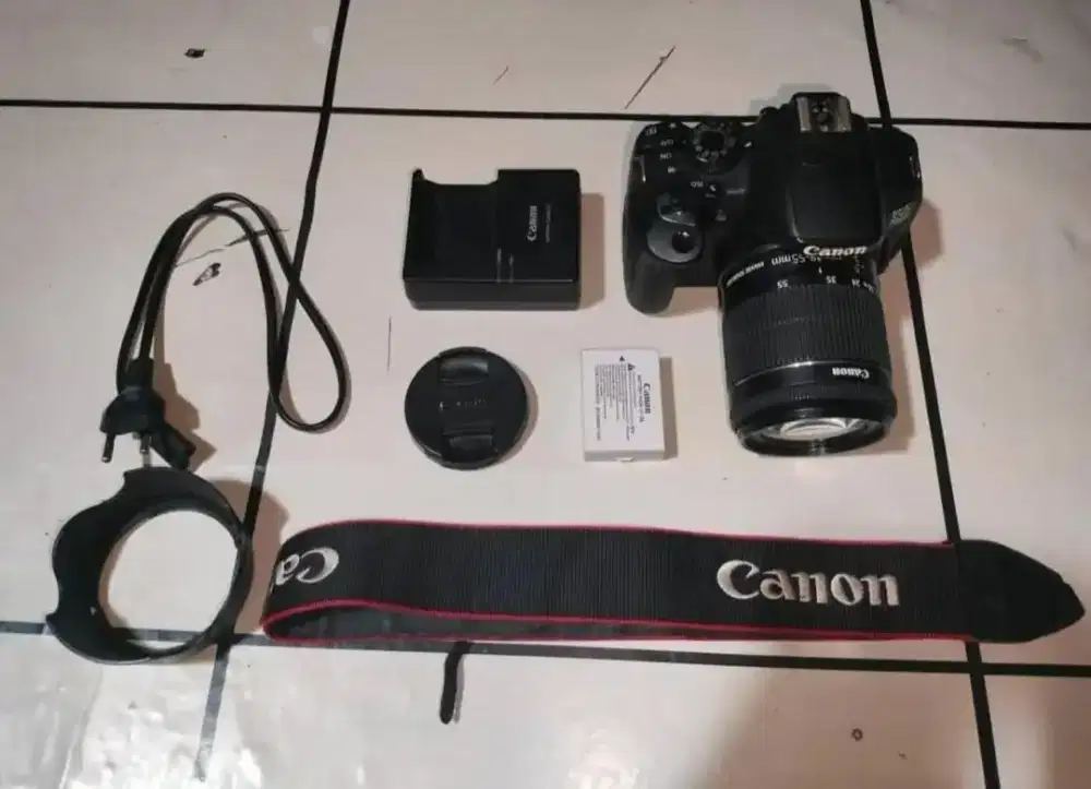 Kamera Canon EOS 700D