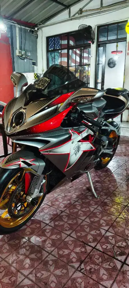 JUAL MOTOR MV AGUSTA F4