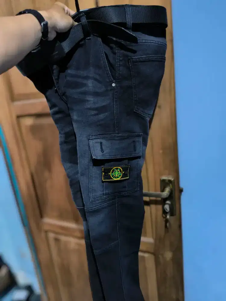 Celana panjang jeans clana jins bahan denim strech ukuran 31 hitam