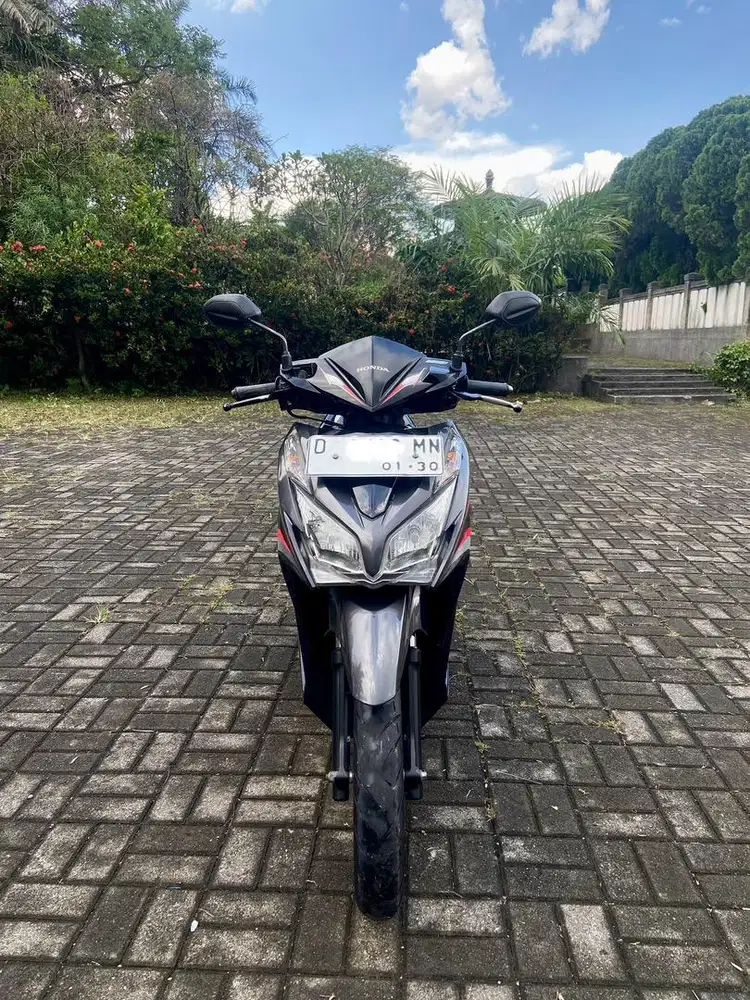 Honda Vario 125 (kzr) Idling Stop Versi tertinggi Tahun 2015