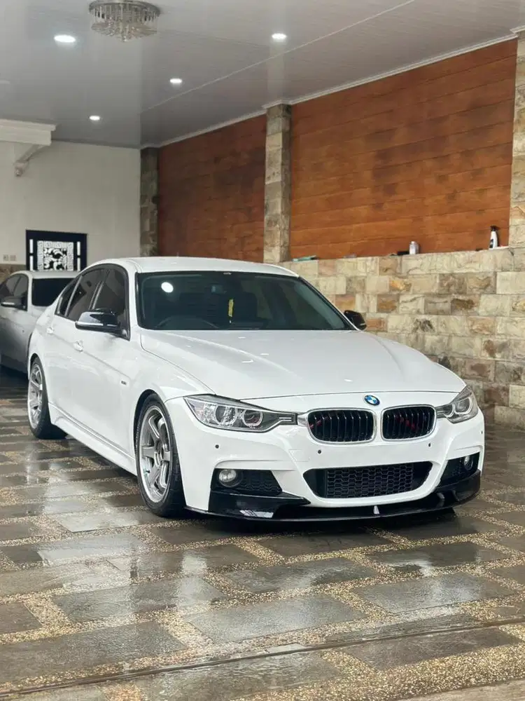 Bmw f30 320i km 70rb 2013