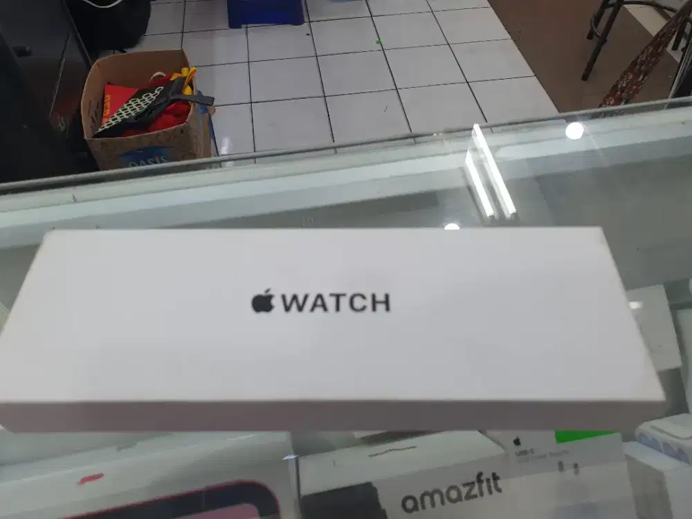 Apple watch SE gen 2 40mm midnight garansi ibox 1 tahun