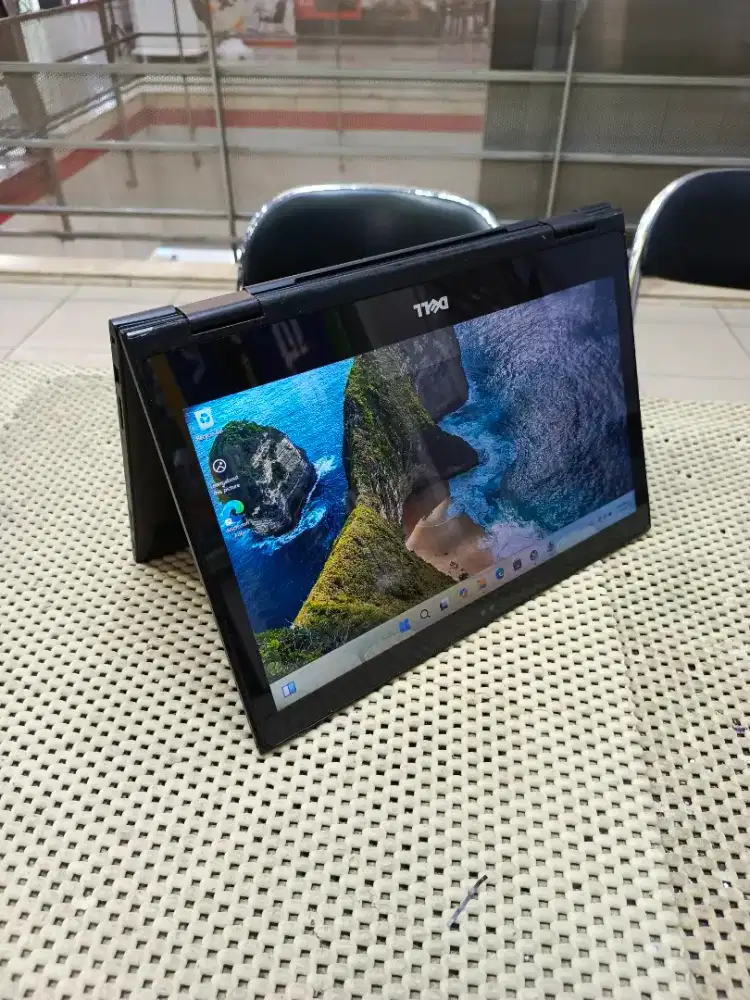 Jual cepat laptop DELL core i5 bisa lipat dan touchscreen