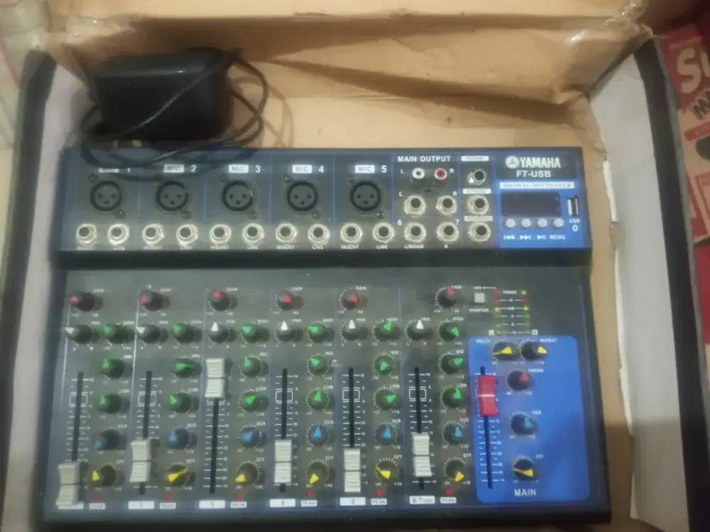 Mixer merk Yamaha F7  ( second )