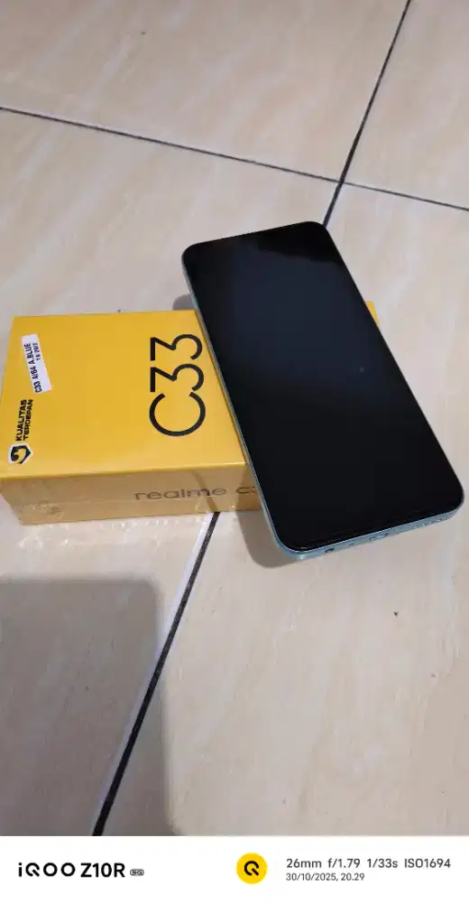 Realme C33 memori 4/64gb