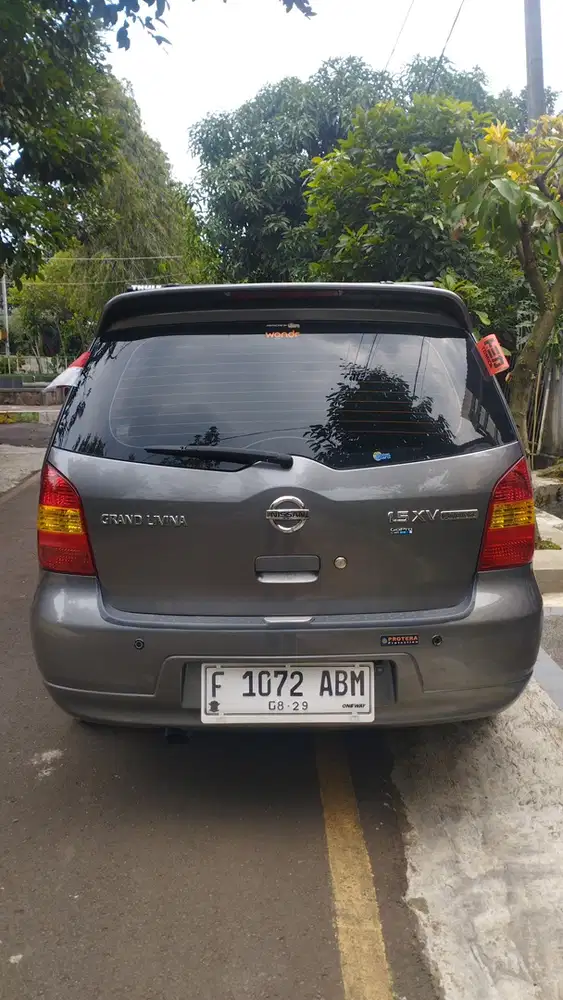 Nissan Grand livina 2011 Bensin