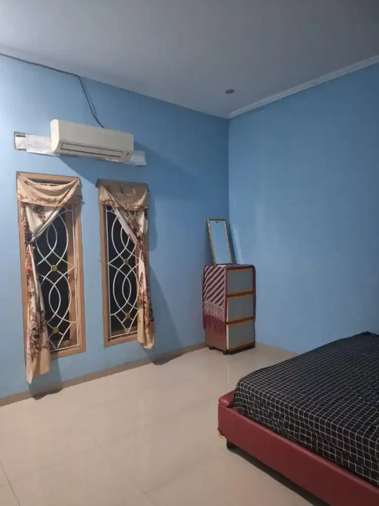 Kosan bagus luas murah bisa bawa keluarga kecil