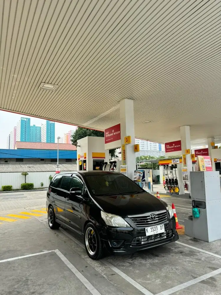 Innova V AT Diesel tahun 2013