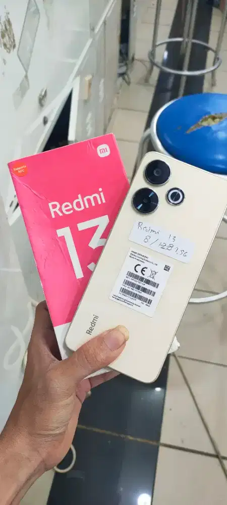 Redmi 13 8/256 second