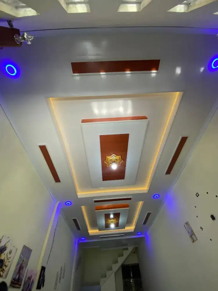 baja ringan dan plafon pvc terpasang