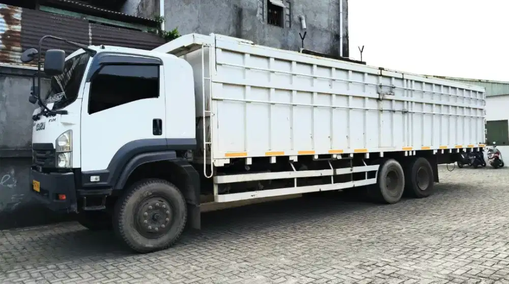 MULUS+banBARU MURAH Isuzu Giga tronton 6x2 HP bak besi sentral 2024