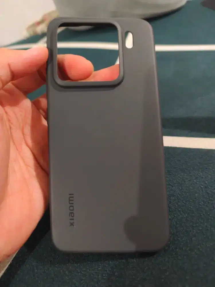 softcase bawaan xiaomi 15
