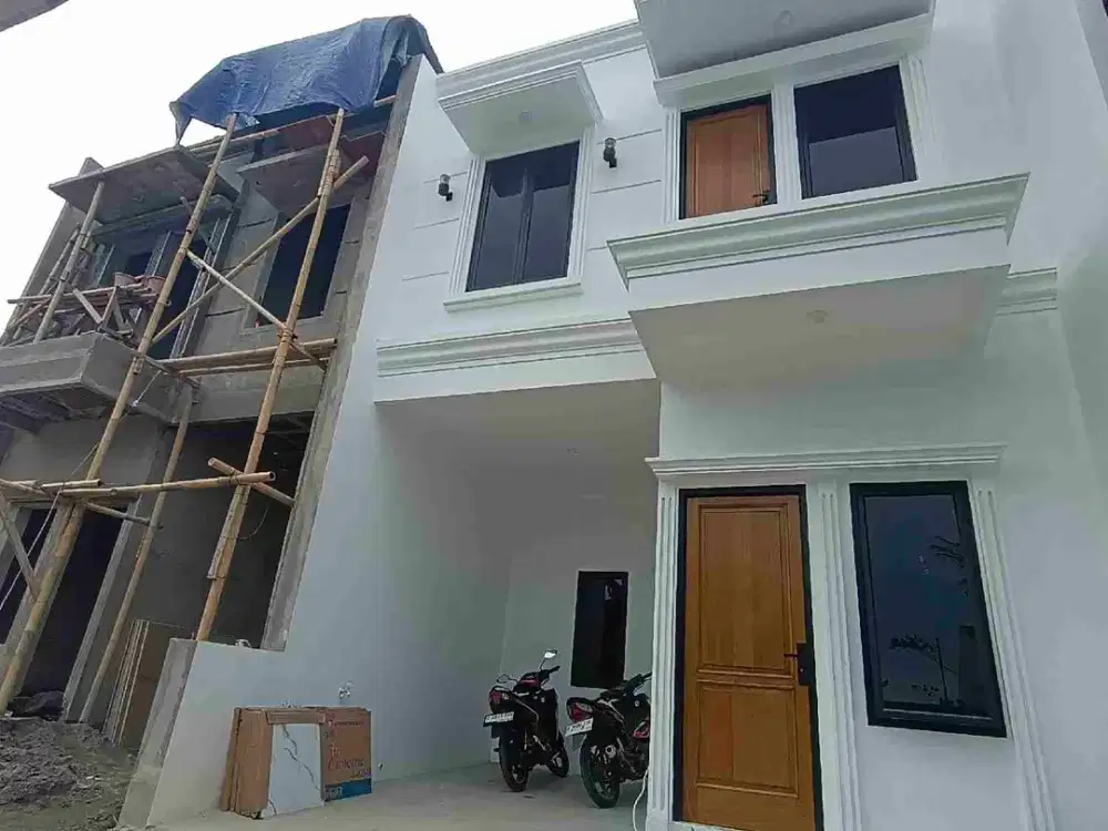 Rumah Putih 2 Lantai dkt Mabes TNI