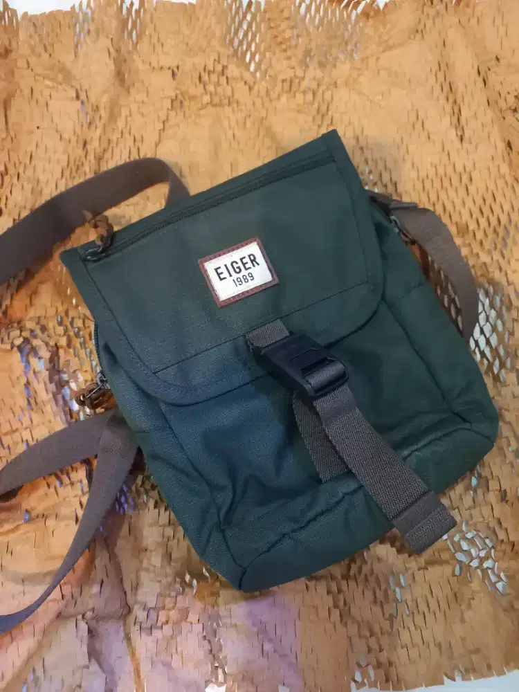 Tas Slempang Tas Kecil Pouch Eiger Portraid Pouch