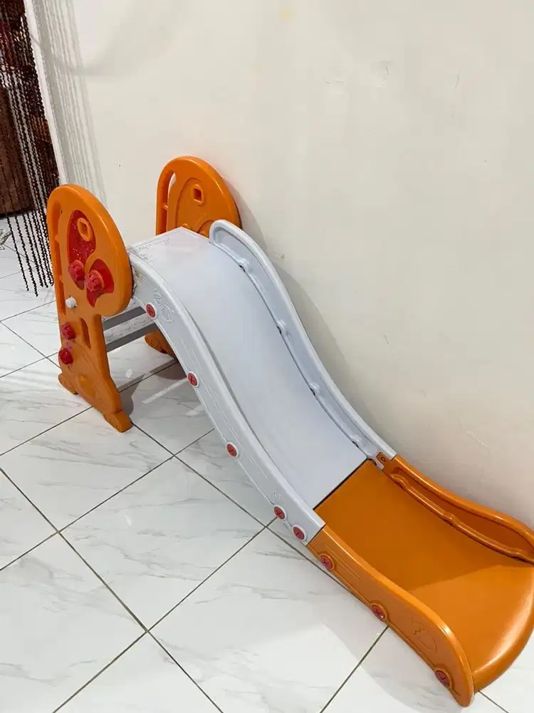 perosotan anak labeille